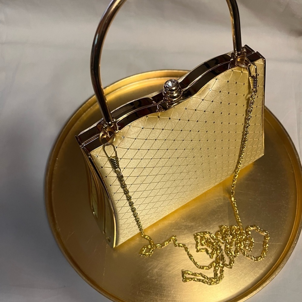 Vintage Gold Detailed Handbag with Gold-Tone Chain Formal